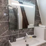 Mana - Maui - Grand Loft En Duplex Avec Vue Sur Place Ducale Parking Inclus Charleville-Mézières