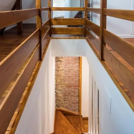 Mana - Maui - Grand Loft En Duplex Avec Vue Sur Place Ducale Parking Inclus Charleville-Mézières